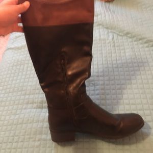 Black and Crimson Winter Boots